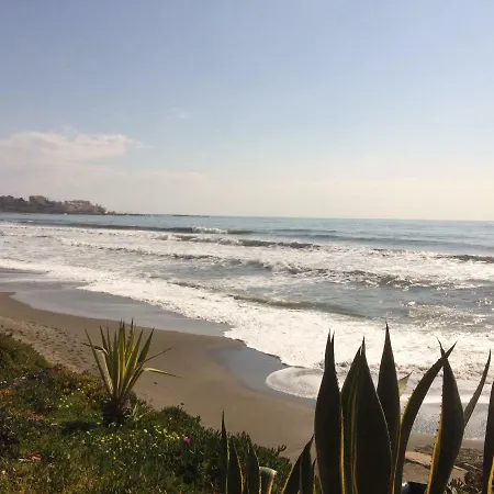 Urb Playa Azul 24 إِستيبونا