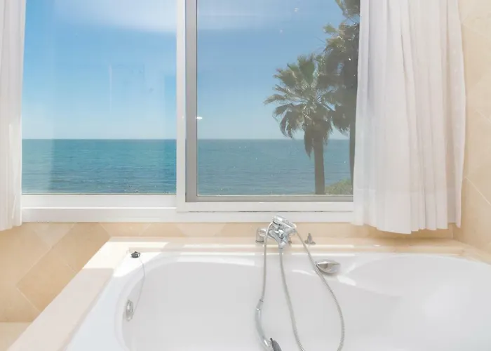 Urb Playa Azul 24 Estepona