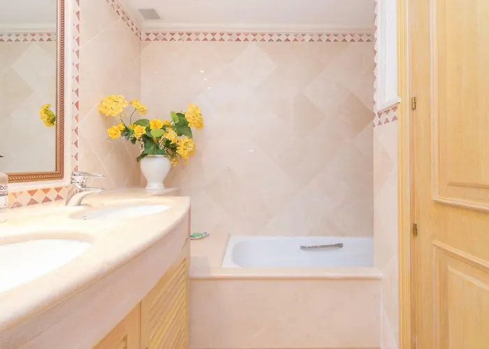 Urb Playa Azul 24 Estepona